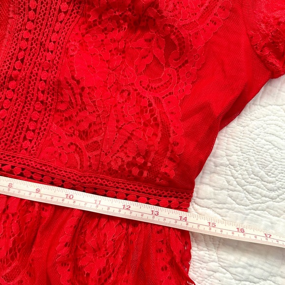 Pretty Garden red lace dress - Picture 9 of 10